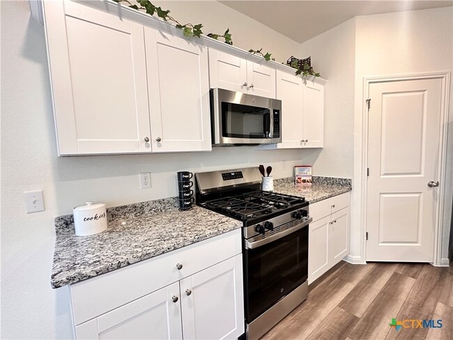 Building Photo - 124 Parrigin Cv