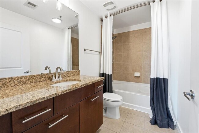 Building Photo - 3324 Peachtree Rd NE