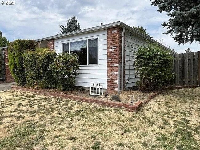 Building Photo - 2801 Raleigh Ct SE