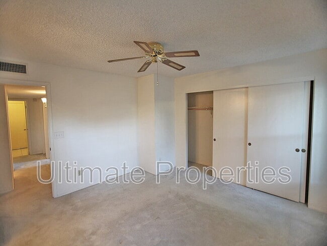 Building Photo - 10345 N 62nd Ave