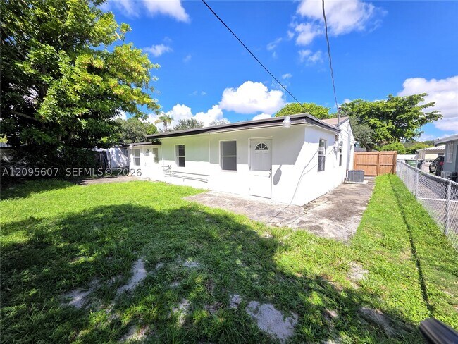 Building Photo - 760 NW 126th St