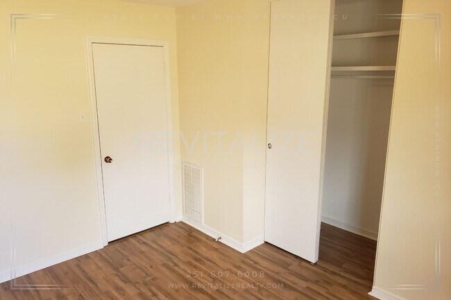 Building Photo - Beautiful 4 Bed 2 Bath Home in Daphne!!