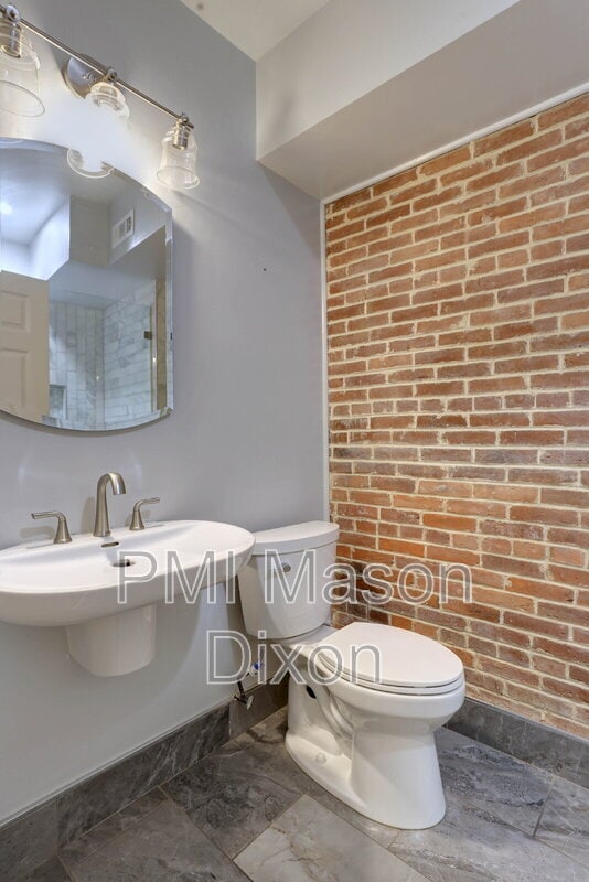 Building Photo - 1416 Riverside Ave