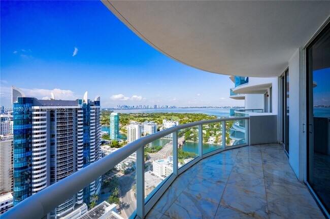 Building Photo - 6365 Collins Ave