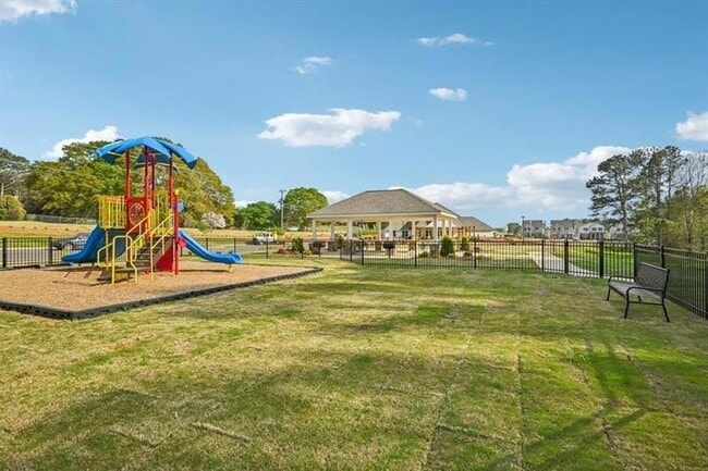 Building Photo - 522 Silverleaf Trl