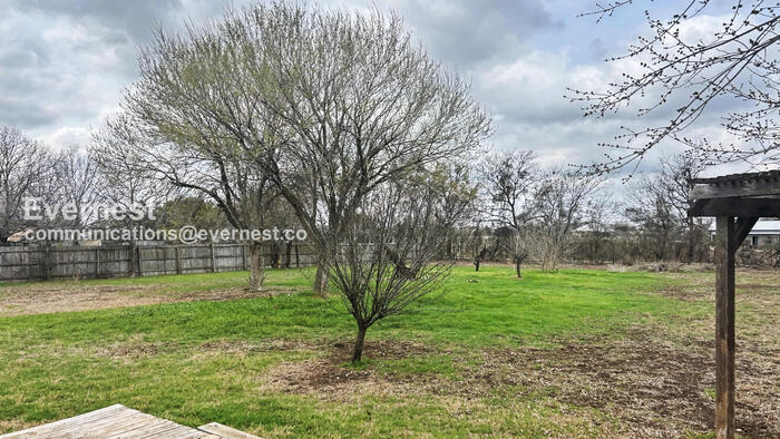 Building Photo - 386 Siebert Dr