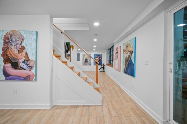 Building Photo - 3183 Parthenon Ave