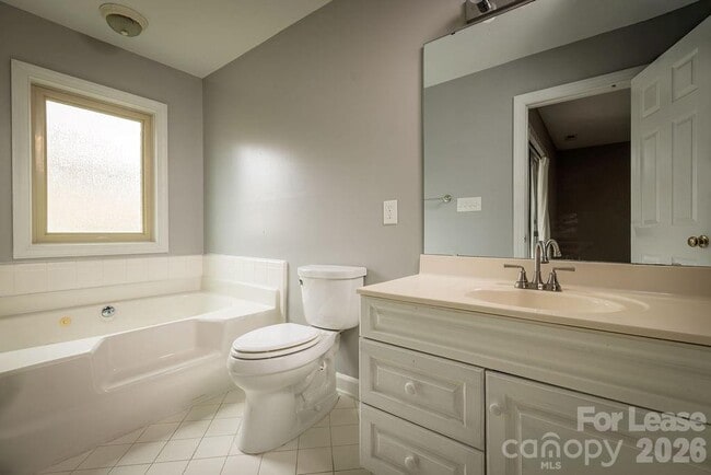 Building Photo - 14623 Waterside Dr