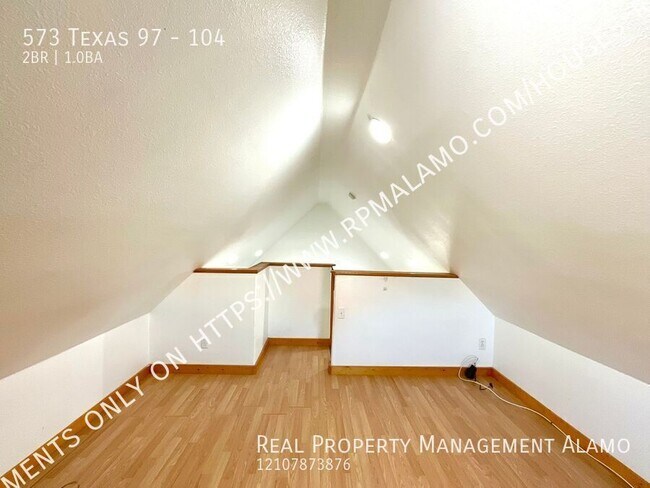 Building Photo - 573 TX-97