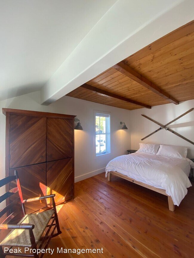 Building Photo - 3 br, 2 bath House - 214 Maroon Ave.