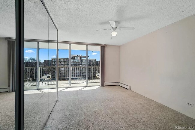 Building Photo - Beautiful One Bedroom Condo!