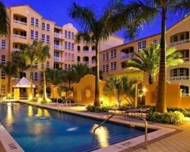 Building Photo - 3001 NE 185th St