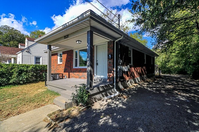 Building Photo - 3 Bedroom; 1 Bath; Ranch Home