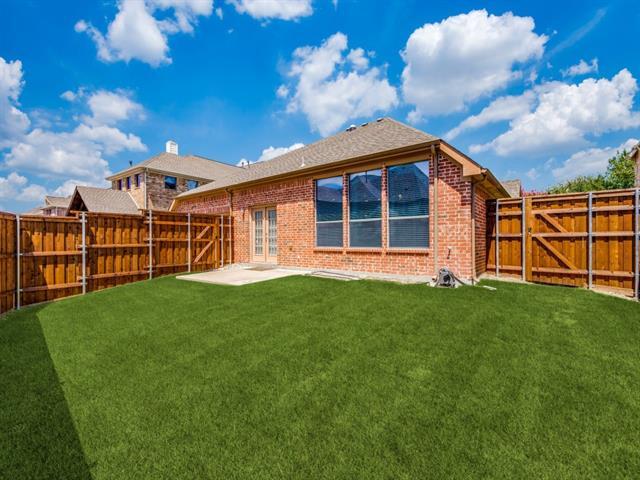 Building Photo - 7691 Ivanhoe Dr