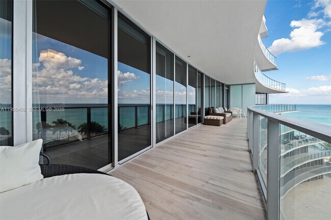 Building Photo - 2200 N Ocean Blvd