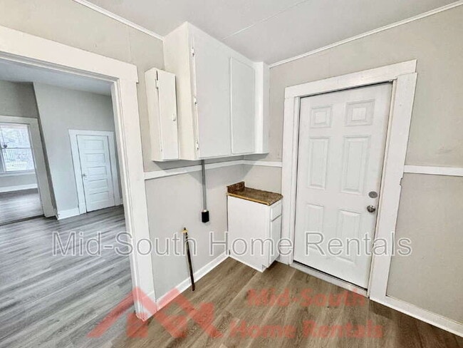 Building Photo - 3592 Vivia Ave