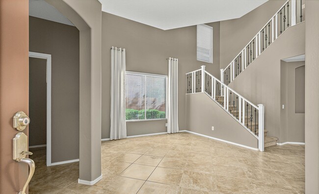 Building Photo - 4129 E Clubview Dr