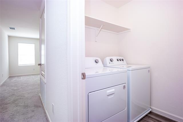 Building Photo - 2109 Prairie Ln