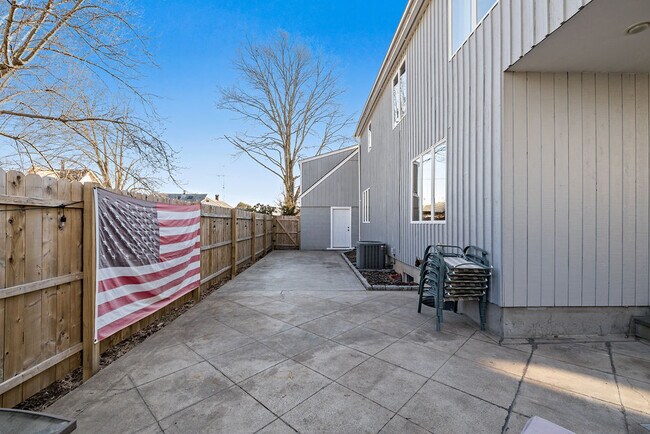 Private fenced private area - 14 Plymouth Ave