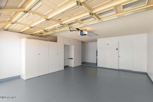 Building Photo - 5449 W Sierra St