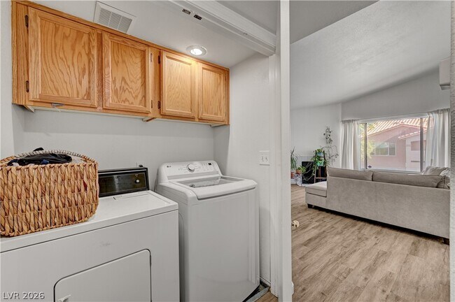 Building Photo - 8450 Alta Dr