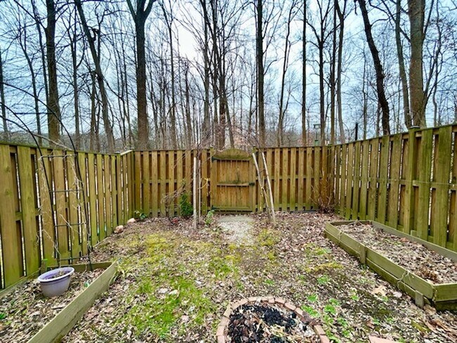 Building Photo - 9 Long Green Ct