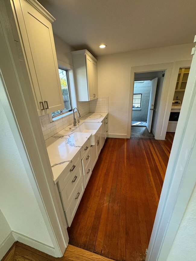 Building Photo - 3 bedroom 2 bathroom single family home | Located in Tahoe Park