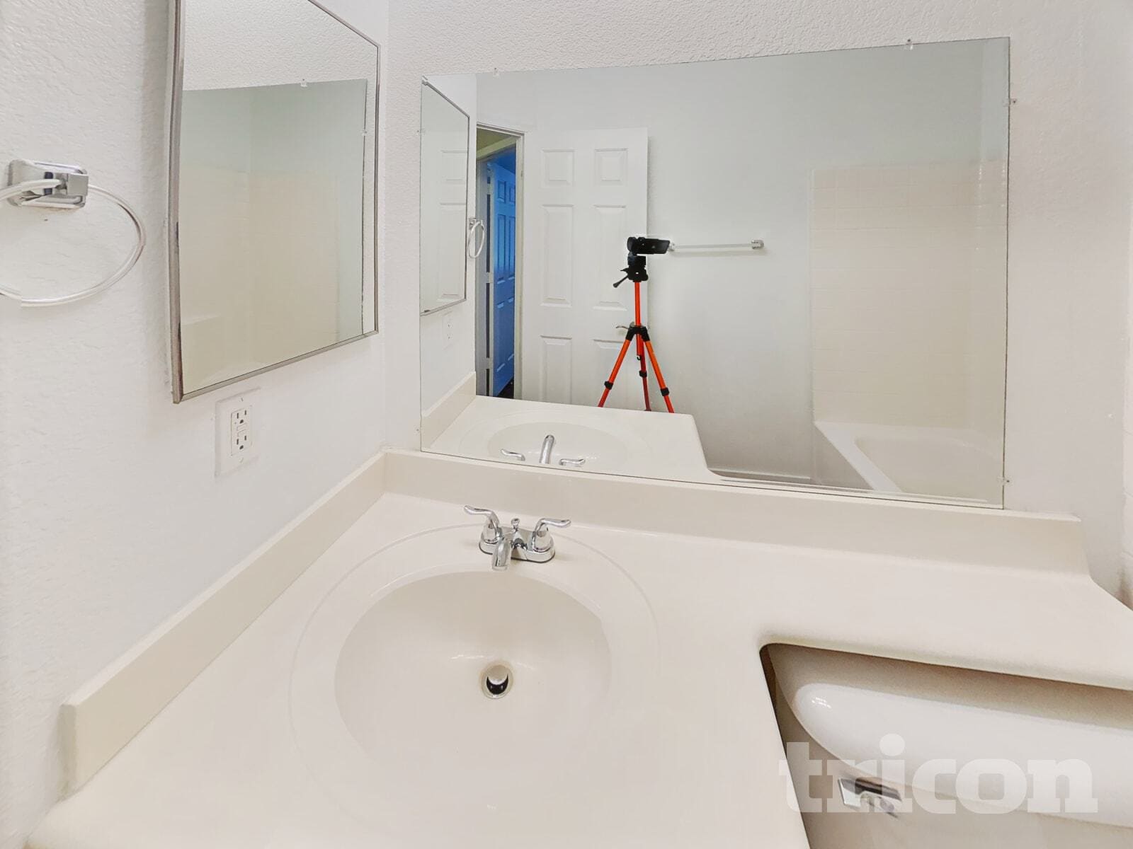 Building Photo - 1607 W Lydia Ln