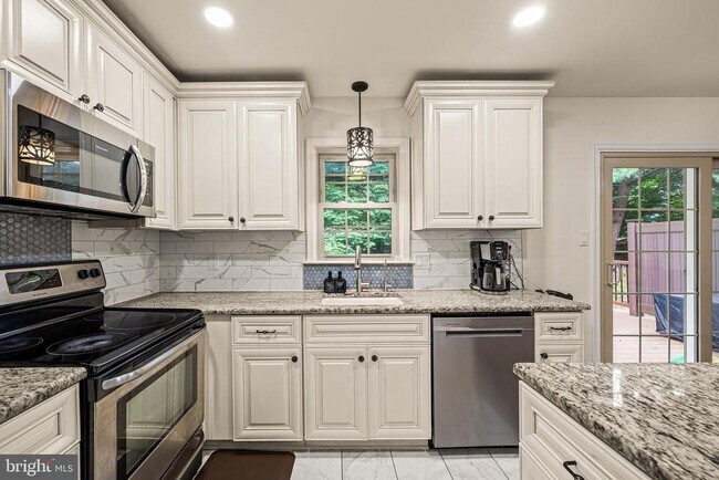 Building Photo - 705 Shippen Dr
