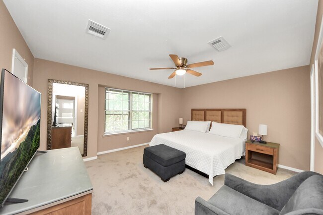 Building Photo - 6710 Biggs Ct