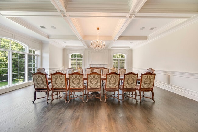 Building Photo - 51 Chestnut Ridge Rd