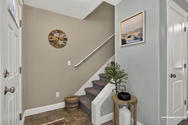 Building Photo - 1150 Hammerstone Dr