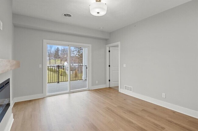 Building Photo - 1155 Marina Pkwy