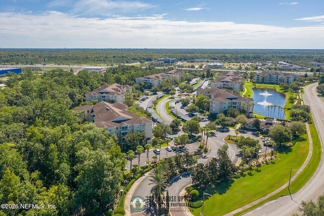 Building Photo - 7801 Point Meadows Dr