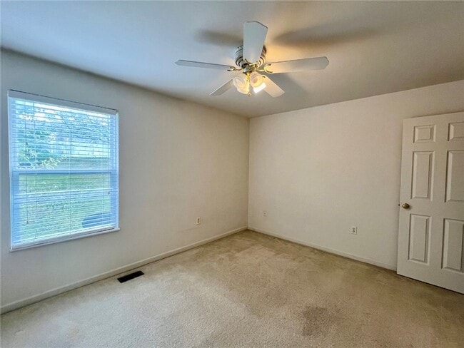 Building Photo - 188 Birchwood Trail Dr