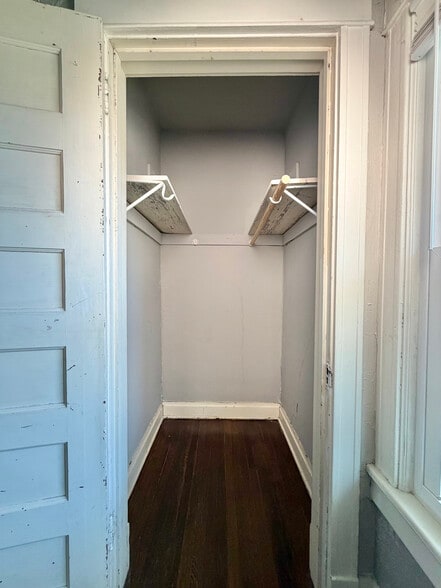 Building Photo - 3836 Wyandotte St