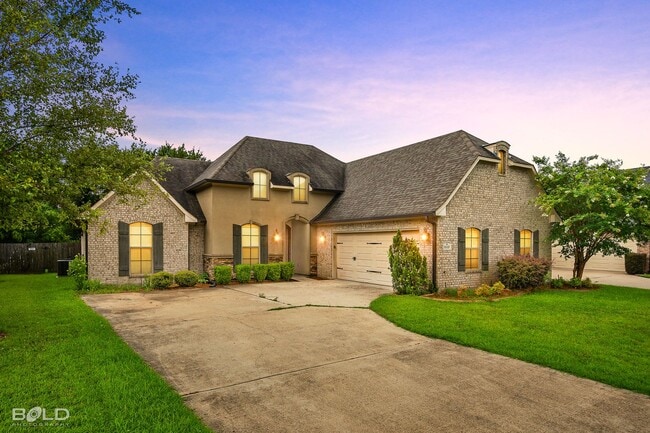 Building Photo - Beautiful 3 bedrooms 2 bathrooms In South ...