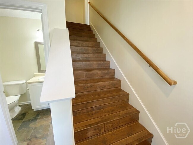 Building Photo - 205 Salt Landing Cir