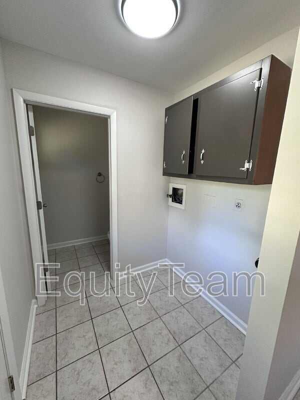 Building Photo - 238 Diston Ln