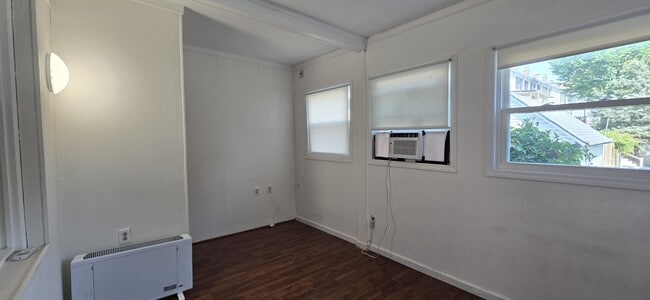 Building Photo - 3815 W St NW