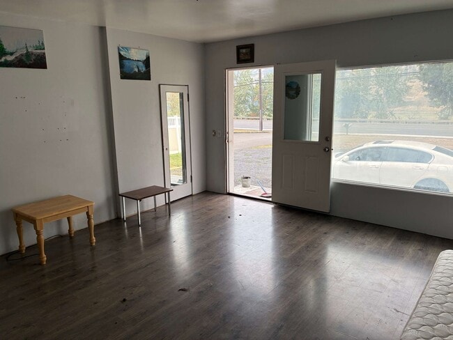 Building Photo - Charming Two-bedroom, One-bathroom home in Orofino, Idaho