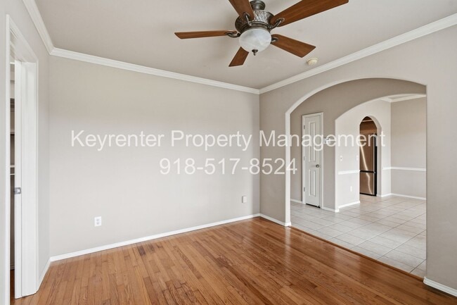 Building Photo - 3 Bed | 2 Bath | Jenks