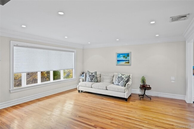 Building Photo - 78 Scott St