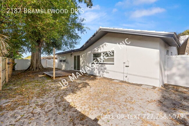 Building Photo - 2187 Bramblewood Dr S