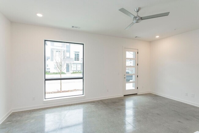 Building Photo - 415 Merritt Ave