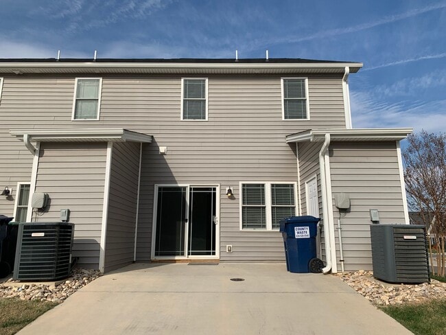 Building Photo - Cornerstone Townhomes-Convenient Timberlak...