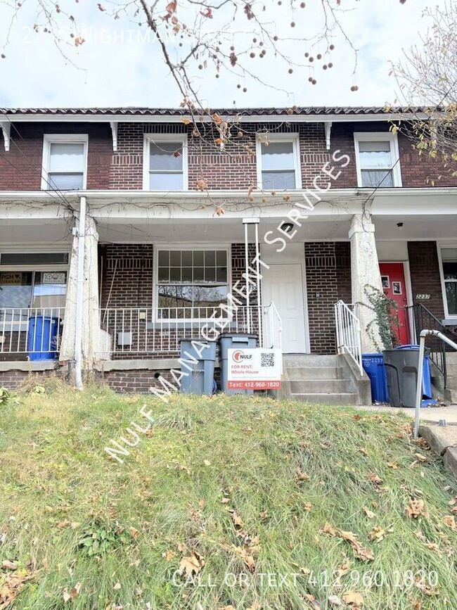 Building Photo - 3 Bed, 2 Bath house in Squirrel Hill