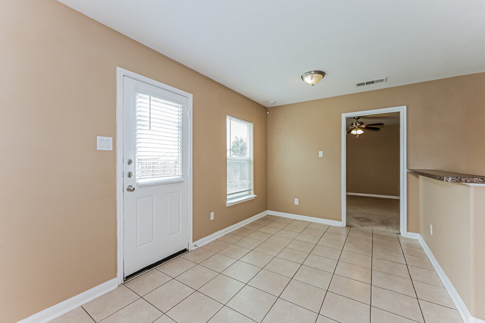 Building Photo - 10009 Quail Glen Dr