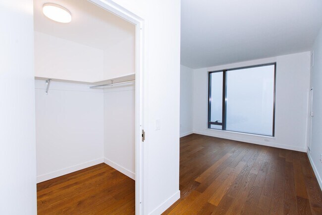 Building Photo - 99 Hudson St