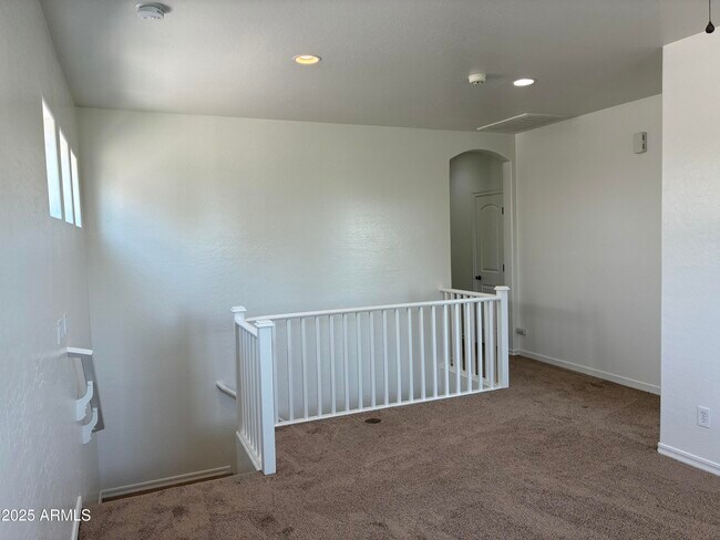 Building Photo - 14559 W Port Royale Ln